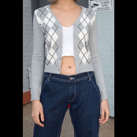 Brandy Melville Sweaters - Brandy Melville Elizabeth cardigan sweater